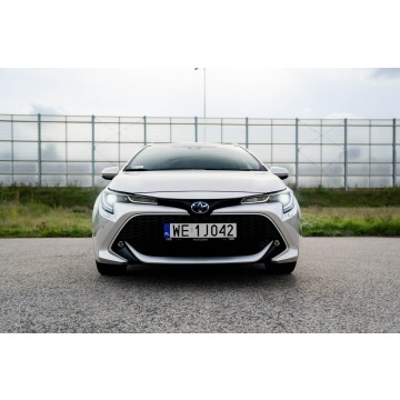 Toyota Corolla  Kombi 2020,  2.0 hybryda, automat - Na sprzedaż za 92 499 zł - Warszawa - zdjęcie 2