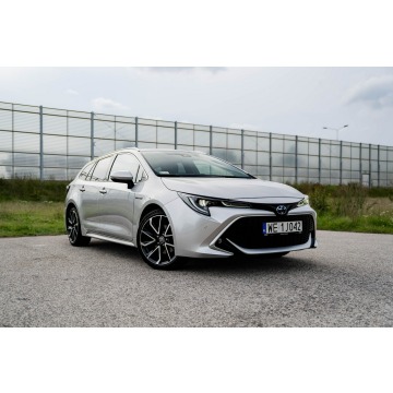 Toyota Corolla  Kombi 2020,  2.0 hybryda, automat - Na sprzedaż za 92 499 zł - Warszawa - zdjęcie 3