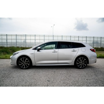 Toyota Corolla  Kombi 2020,  2.0 hybryda, automat - Na sprzedaż za 92 499 zł - Warszawa - zdjęcie 10