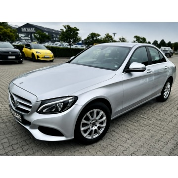 Mercedes - Benz C-klasa  Sedan/Limuzyna 2018,  2.0 benzyna, automat - Na sprzedaż za 79 800 zł - Sadlno - zdjęcie 2