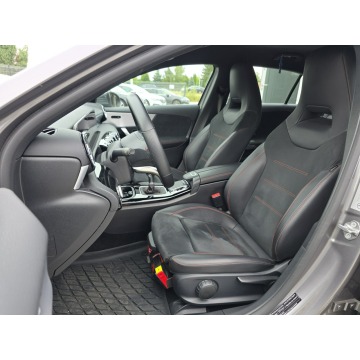 Mercedes - Benz A-klasa  Hatchback 2019,  1.3 benzyna - Na sprzedaż za 84 900 zł - Wrocław - zdjęcie 12