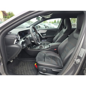 Mercedes - Benz A-klasa  Hatchback 2019,  1.3 benzyna - Na sprzedaż za 84 900 zł - Wrocław - zdjęcie 11