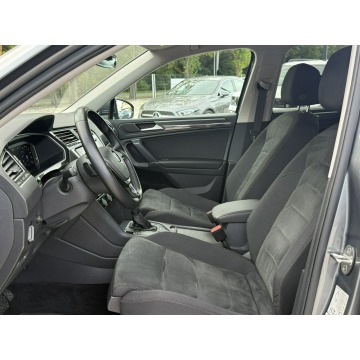 Volkswagen Tiguan Allspace  SUV 2019,  2.0 diesel, automat - Na sprzedaż za 105 900 zł - Pęcice - zdjęcie 12