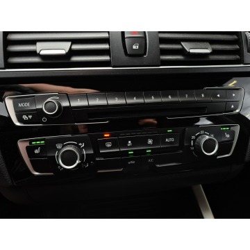BMW Seria 1  Hatchback 2016,  1.5 benzyna - Na sprzedaż za 39 999 zł - Tychy - zdjęcie 11