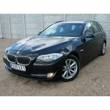BMW 520 - F10 F11 2.0 D 184 KM Automat BIXENON Duża NAVI Pół SKÓRY Serwis HAK !