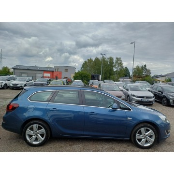 Opel Astra  Kombi 2014,  1.4 benzyna - Na sprzedaż za 23 999 zł - Chrzanów - zdjęcie 8