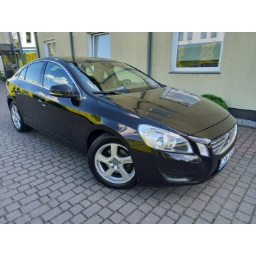 Volvo S60  Sedan/Limuzyna 2012,  2.0 diesel - Na sprzedaż za 33 900 zł - Nowe - zdjęcie 2