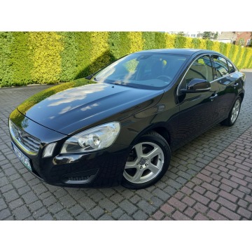 Volvo S60  Sedan/Limuzyna 2012,  2.0 diesel - Na sprzedaż za 33 900 zł - Nowe - zdjęcie 3