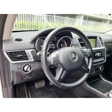 Mercedes - Benz GL-klasa  Terenowy 2016,  3.0 benzyna, automat - Na sprzedaż za 154 900 zł - Warszawa - zdjęcie 8