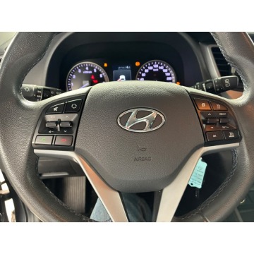 Hyundai   SUV 2016,  1.6 - Na sprzedaż za 52 800 zł - Malutkie - zdjęcie 7