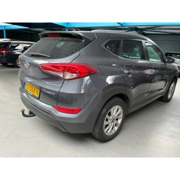 Hyundai   SUV 2016,  1.6 - Na sprzedaż za 52 800 zł - Malutkie - zdjęcie 2