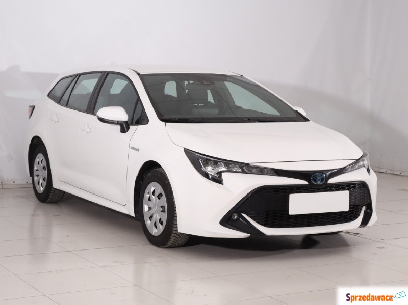 Toyota Corolla  Kombi 2021,  1.8 benzyna, automat - Na sprzedaż za 76 999 zł - Grudziądz