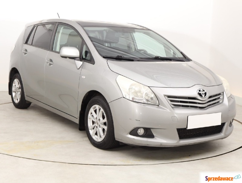 Toyota Verso  SUV 2011,  2.0 diesel - Na sprzedaż za 21 499 zł - Bielany Wrocławskie