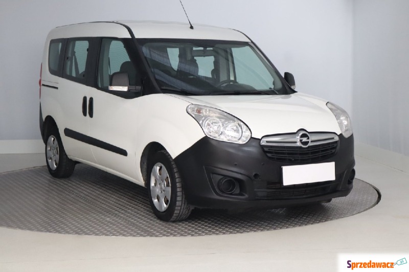 Opel Combo  Pick-up 2015,  1.2 diesel - Na sprzedaż za 21 999 zł - Zabrze