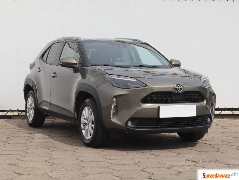 Toyota Yaris  SUV 2022,  1.5 benzyna - Na sprzedaż za 81 499 zł - Łódź