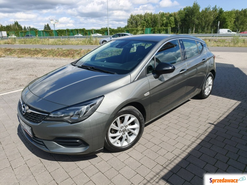 Opel Astra  Hatchback 2021,  1.2 benzyna - Na sprzedaż za 45 800 zł - Lipówki
