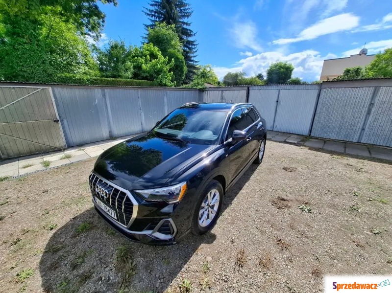 Audi Q3  SUV 2022,  2.0 benzyna, automat - Na sprzedaż za 114 999 zł - Wadowice