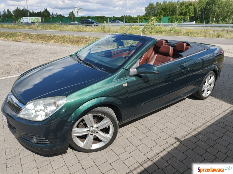 Opel Astra  Kabriolet 2008,  1.6 benzyna - Na sprzedaż za 17 800 zł - Lipówki