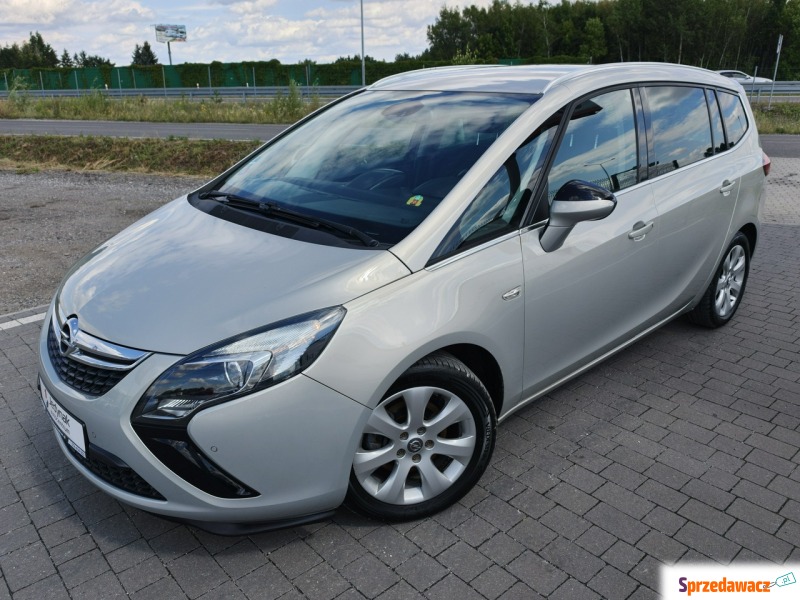 Opel Zafira  Minivan/Van 2013,  1.4 benzyna - Na sprzedaż za 25 800 zł - Lipówki