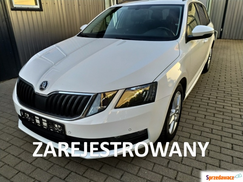 Skoda Octavia  Kombi 2017,  1.4 benzyna - Na sprzedaż za 46 500 zł - Strzała