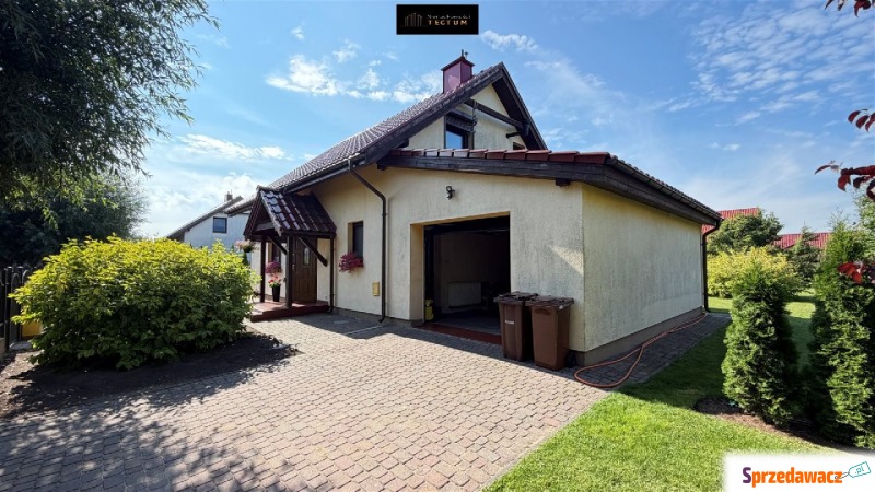 Sprzedam dom Łaziska -  wolnostojący,  pow.  128 m2,  działka:   855 m2