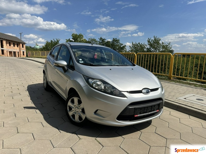 Ford Fiesta  Hatchback 2010,  1.2 benzyna - Na sprzedaż za 18 999 zł - Gostyń
