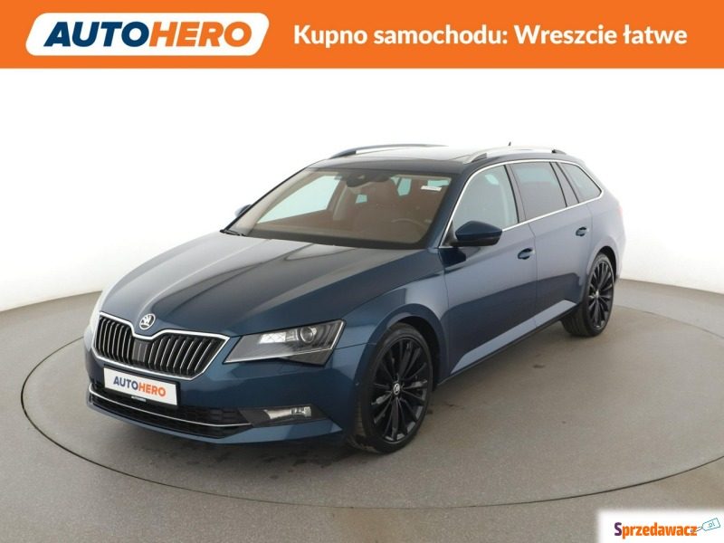 Skoda Superb  Kombi 2019,  2.0 diesel, automat - Na sprzedaż za 81 500 zł - Warszawa