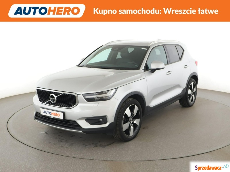 Volvo   SUV 2018,  2.0 benzyna, automat - Na sprzedaż za 88 900 zł - Warszawa