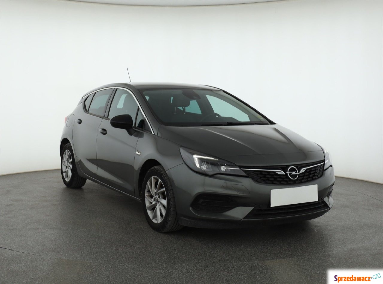 Opel Astra 2021