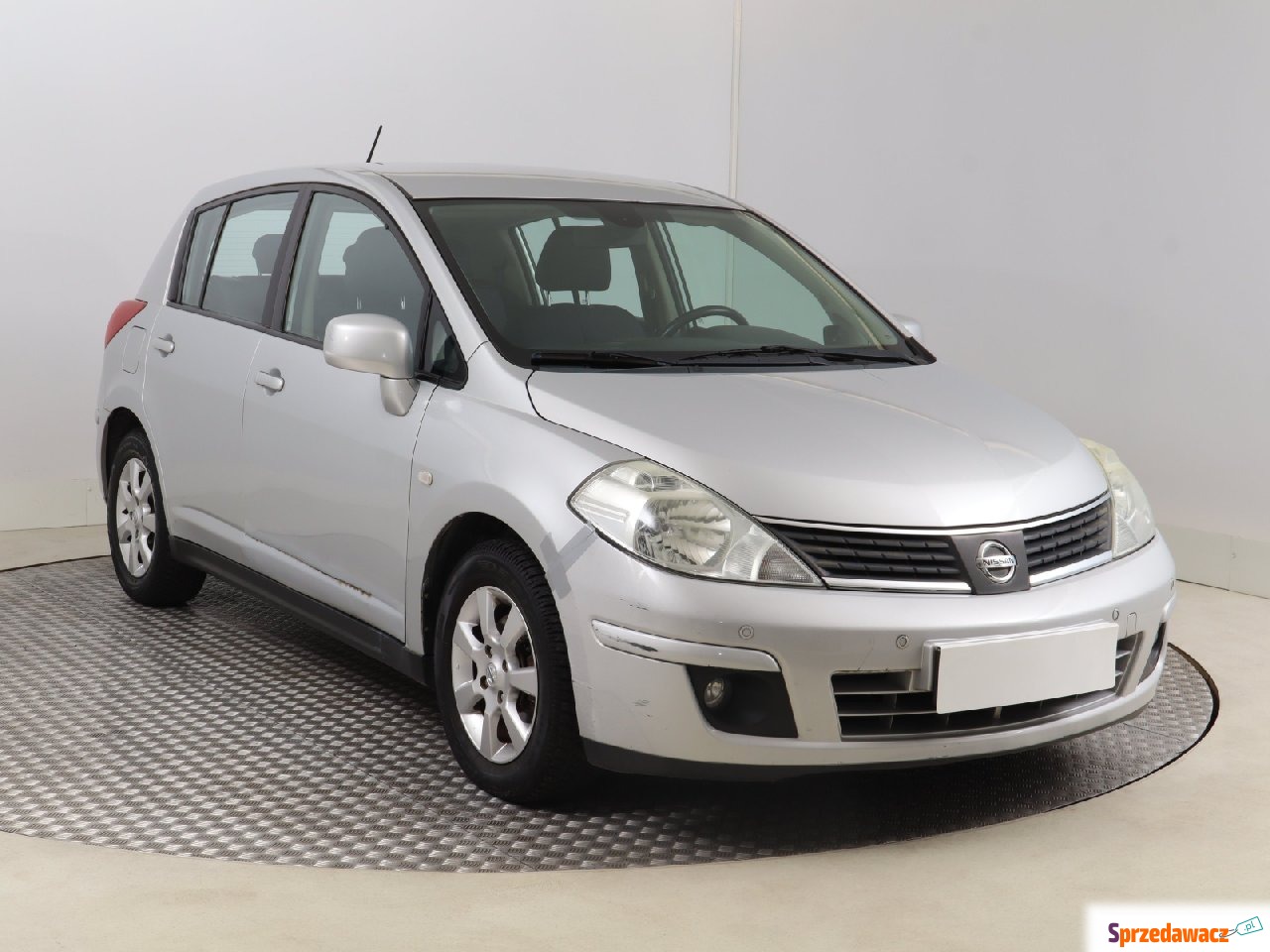 Nissan Tiida 2009