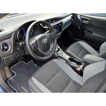 Toyota Auris  Kombi 2017,  1.8 hybryda, automat - Na sprzedaż za 34 899 zł - Warszawa - zdjęcie 6