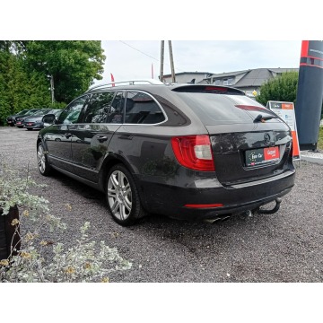 Skoda Superb  Kombi 2010,  1968.0 diesel - Na sprzedaż za 25 900 zł - Janów Lubelski - zdjęcie 5