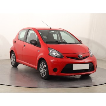 Toyota Aygo 1.0 VVT-i (68KM), 2012