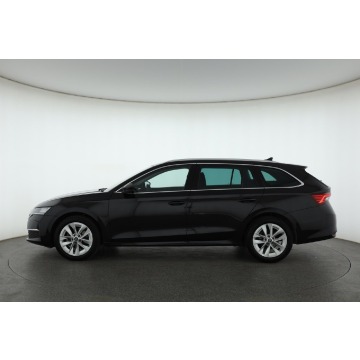 Skoda Octavia  Kombi 2025,  1.5 benzyna, automat - Na sprzedaż za 107 999 zł - Piaseczno - zdjęcie 4