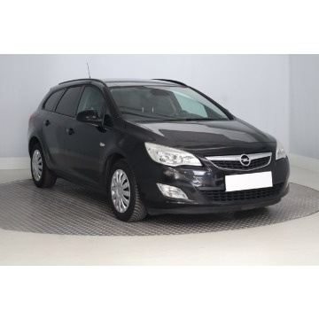 Opel Astra 1.6 16V (116KM), 2010
