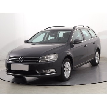 Volkswagen Passat  Kombi 2011,  2.0 diesel - Na sprzedaż za 22 999 zł - Katowice - zdjęcie 3