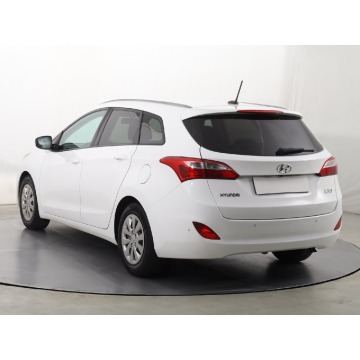 Hyundai i30  Kombi 2017,  1.6 diesel, automat - Na sprzedaż za 29 999 zł - Katowice - zdjęcie 5