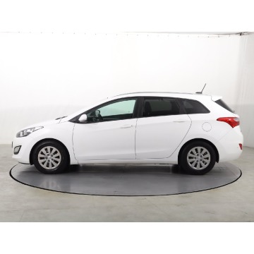 Hyundai i30  Kombi 2017,  1.6 diesel, automat - Na sprzedaż za 29 999 zł - Katowice - zdjęcie 4
