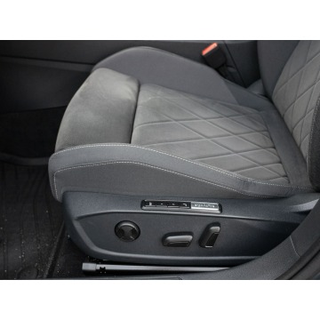 Volkswagen Golf  Hatchback 2023,  1.5 benzyna, automat - Na sprzedaż za 99 850 zł - Pępowo - zdjęcie 10