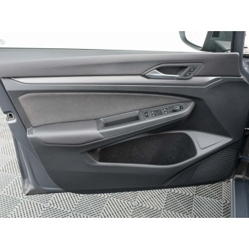 Volkswagen Golf  Hatchback 2023,  1.5 benzyna, automat - Na sprzedaż za 99 850 zł - Pępowo - zdjęcie 9