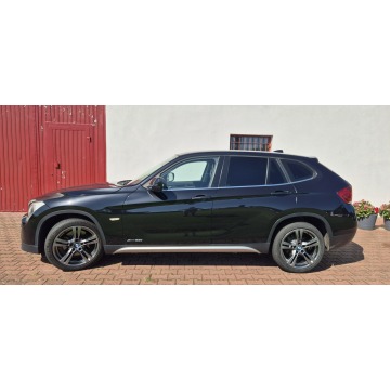 BMW X1  SUV 2010,  2.0 diesel, automat - Na sprzedaż za 32 800 zł - Paproć - zdjęcie 4