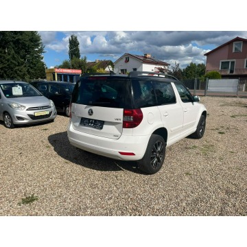 Skoda Yeti  SUV 2015,  2.0 diesel, automat - Na sprzedaż za 36 500 zł - Białogard - zdjęcie 10