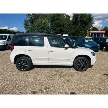 Skoda Yeti  SUV 2015,  2.0 diesel, automat - Na sprzedaż za 36 500 zł - Białogard - zdjęcie 11