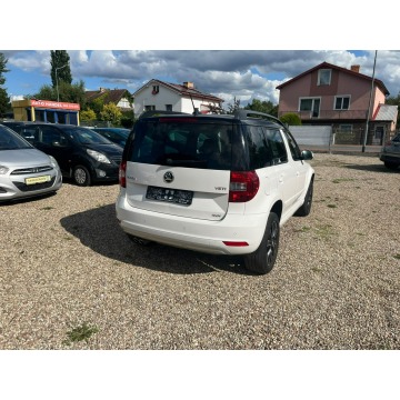 Skoda Yeti  SUV 2015,  2.0 diesel, automat - Na sprzedaż za 36 500 zł - Białogard - zdjęcie 9