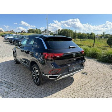 Volkswagen T-Roc  SUV 2022,  1.5 benzyna, automat - Na sprzedaż za 82 900 zł - Sierakowice - zdjęcie 7