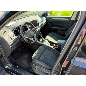 Volkswagen T-Roc  SUV 2022,  1.5 benzyna, automat - Na sprzedaż za 82 900 zł - Sierakowice - zdjęcie 11