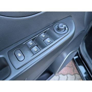 Renault Captur  Hatchback 2015,  0.9 benzyna - Na sprzedaż za 36 500 zł - Warszawa - zdjęcie 10