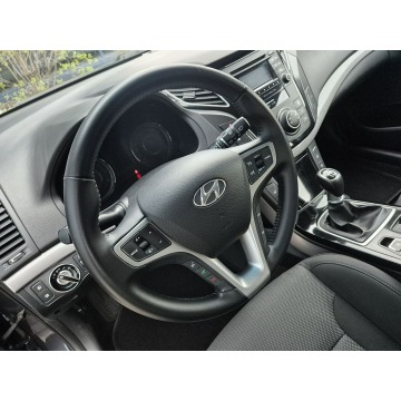 Hyundai i40  Kombi 2015,  1.6 benzyna - Na sprzedaż za 28 999 zł - Warszawa - zdjęcie 6