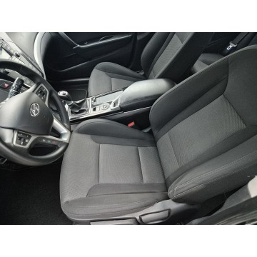 Hyundai i40  Kombi 2015,  1.6 benzyna - Na sprzedaż za 28 999 zł - Warszawa - zdjęcie 8