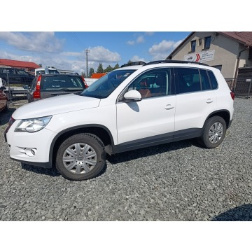Volkswagen Tiguan  SUV 2009,  1.4 benzyna - Na sprzedaż za 21 500 zł - Pogwizdów - zdjęcie 2